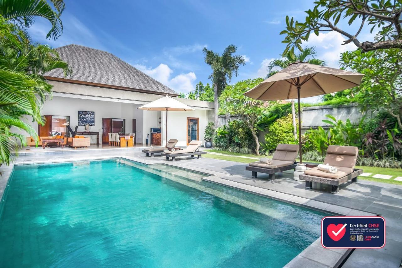 Serene Villas Seminyak Exterior foto